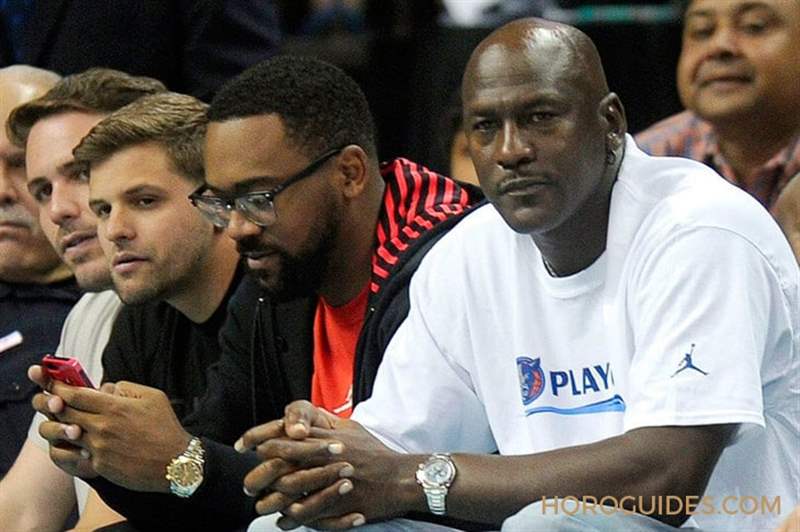 ROLEX - [名人表盒] 回憶人生的感人時(shí)刻，Michael Jordan戴了Roger Dubuis Excalibur Spider Pirelli