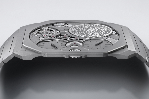 Bulgari 2022 Aluminium GMT Amerigo Vespucci｜充滿冒險活力的三色設(shè)計