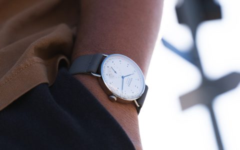Neomatik 41 更新在手腕上一周，NOMOS 戴上戒指