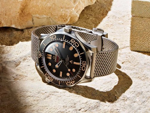 歐米茄海馬300M詹姆斯邦德007《無(wú)暇赴死》鈦金屬潛水表