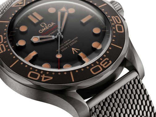 歐米茄海馬300M詹姆斯邦德007《無(wú)暇赴死》鈦金屬潛水表