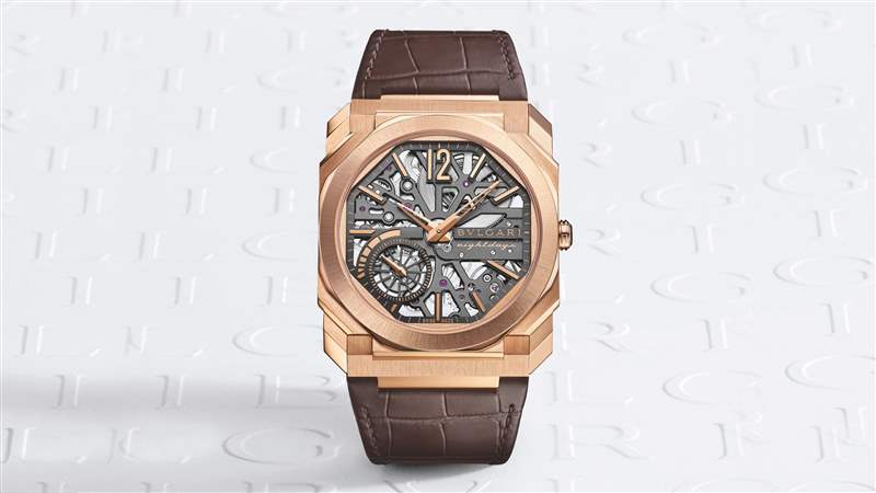 寶格麗推出全新 Octo Finissimo Skeleton 8 天腕表，將創紀錄的纖薄度放在一邊，支持動力儲存