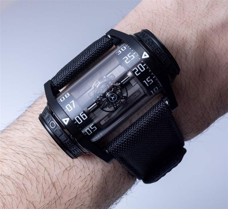 動手實踐：Rebellion WEAP-ONE 雙軸飛行陀飛輪腕表