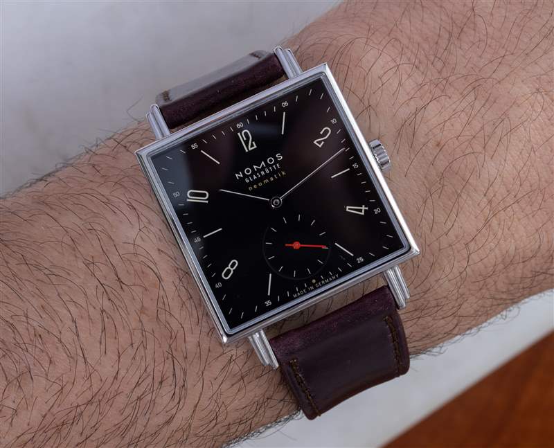 觀看評(píng)論：Nomos Tetra Neomatik 175 限量版