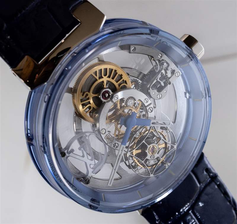動(dòng)手操作：路易威登 Tambour Moon Flying Tourbillon Poincon de Geneve 藍(lán)色藍(lán)寶石腕表