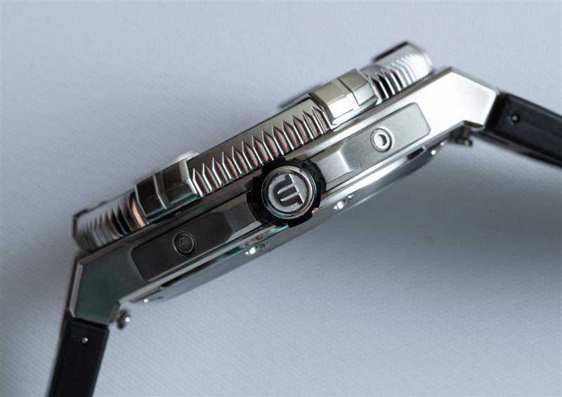 觀看評論：Maurice Lacroix Aikon Venturer GMT