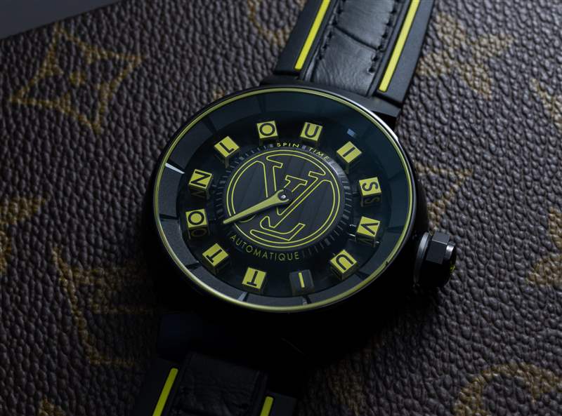 動(dòng)手首秀：路易威登 Tambour Spin Time 空氣量子腕表