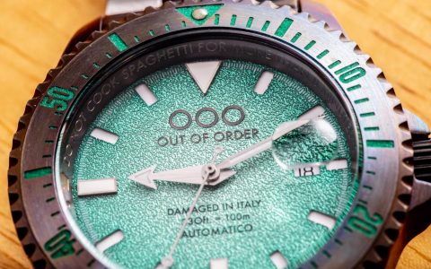 動手操作：Out of Order Swiss Automatico 手表