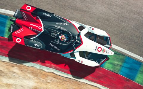 為什么泰格豪雅對贊助保時捷的電動方程式電動車隊如此興奮