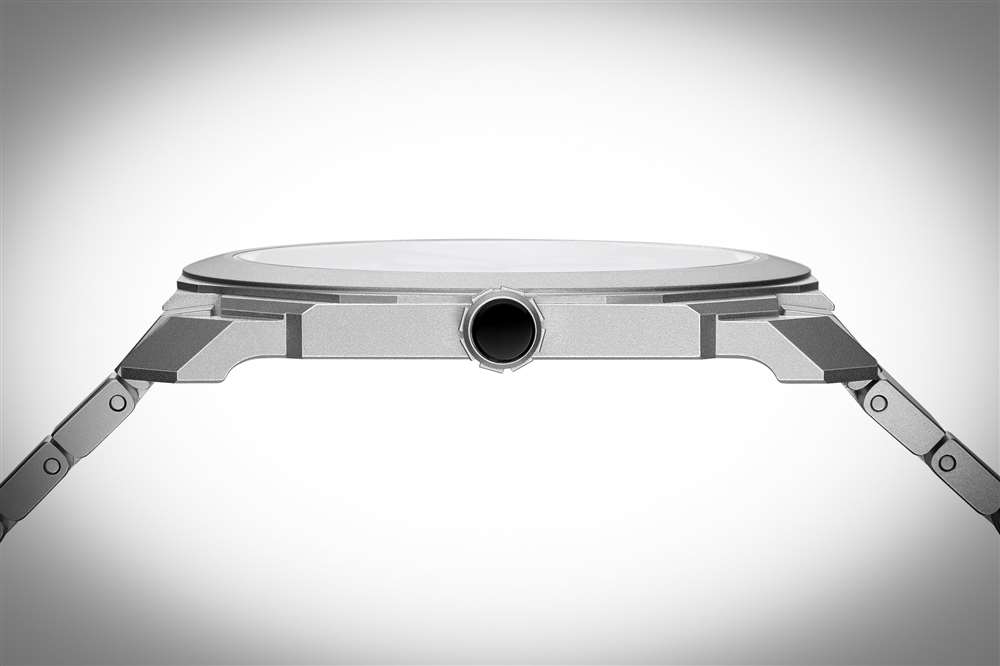 寶格麗 Octo Finissimo Automatic 20 周年紀念版，側(cè)視圖