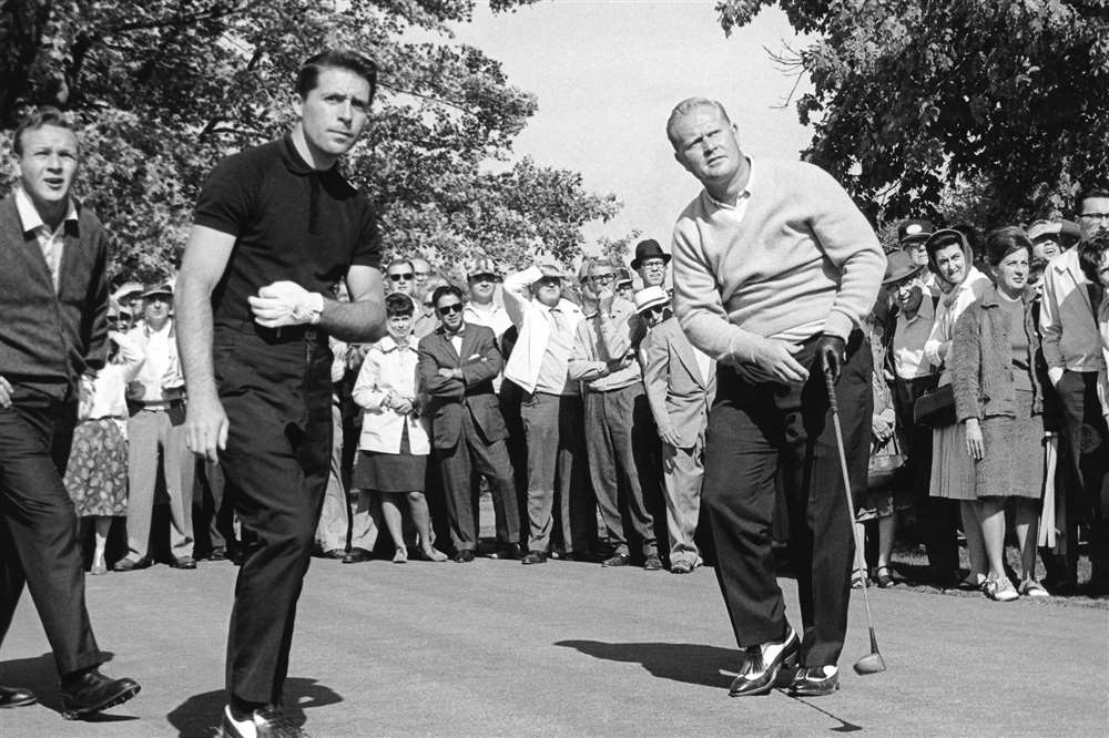 三個(gè)高爾夫球手