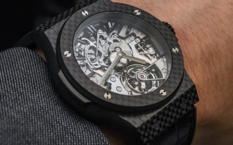 宇舶(Hublot)經(jīng)典融合陀飛輪大教堂三問碳纖維手表動(dòng)手實(shí)踐