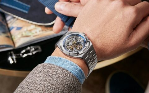 【Esquire 2022年度最佳腕表】江詩丹頓Overseas Tourbillon Skeleton