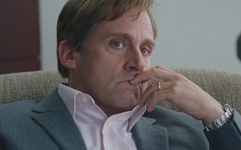 看電影史蒂夫·卡瑞爾(Steve Carell)在“大空頭”(The Big Short)中佩戴勞力士潛航者(Rolex Submariner)押注房地產(chǎn)市場