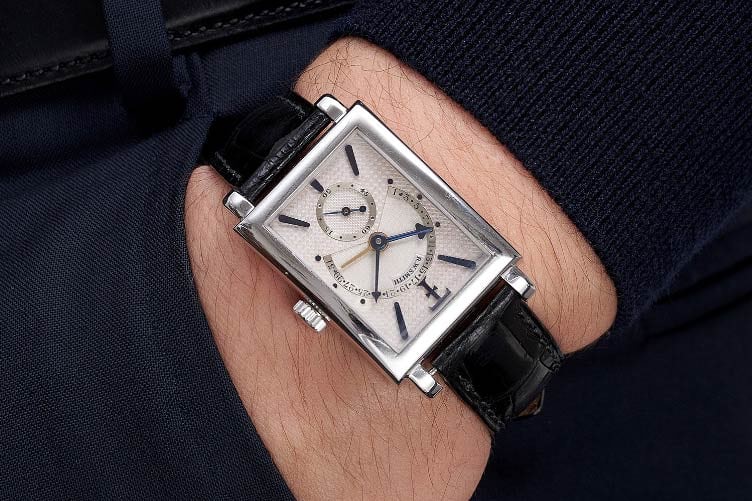 長(zhǎng)方形手表的表面