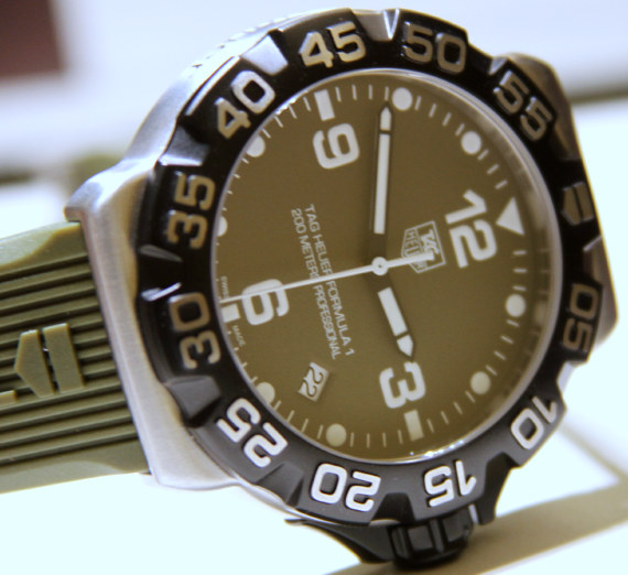 泰格豪雅綠盤(pán)方程式手表Formula 1