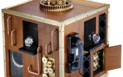 Louis Moinet Vernoscope搭配儒勒·凡爾納儀器腕表