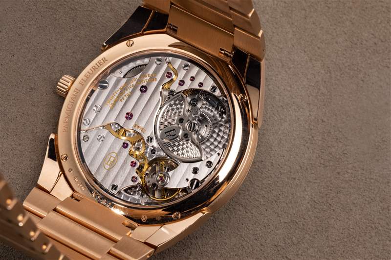 Parmigiani Tonda PF Micro Rotor Rose Gold內部的機芯