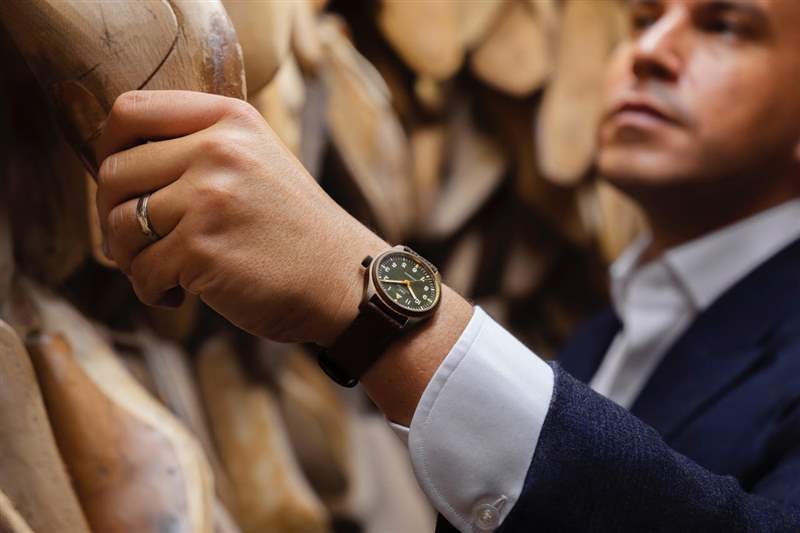 萬(wàn)國(guó)表飛行員自動(dòng)腕表36 For The Rake And Revolution