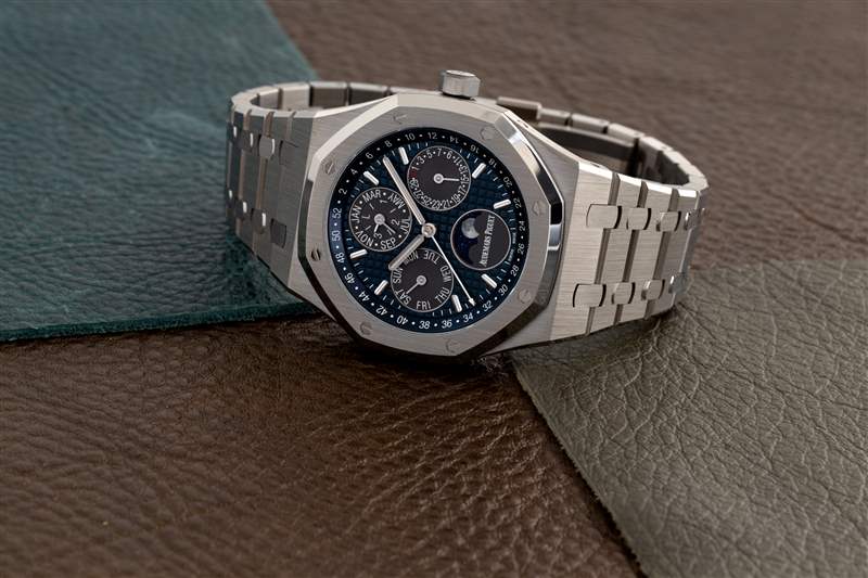 親身體驗(yàn)全新皇家橡樹萬年歷美國獨(dú)家！