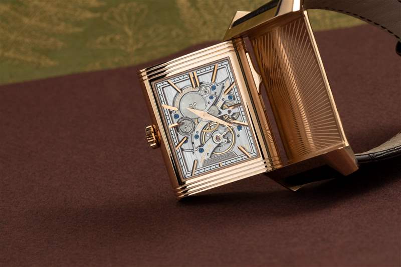 隆重推出Reverso Tribute三問報(bào)時(shí)腕表——兩種面孔，一種聲音