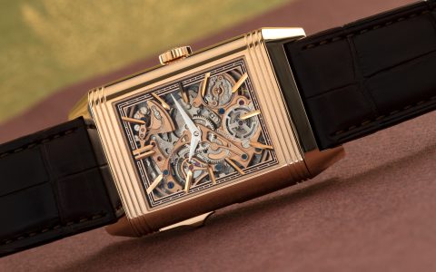 隆重推出Reverso Tribute三問報時腕表——兩種面孔，一種聲音