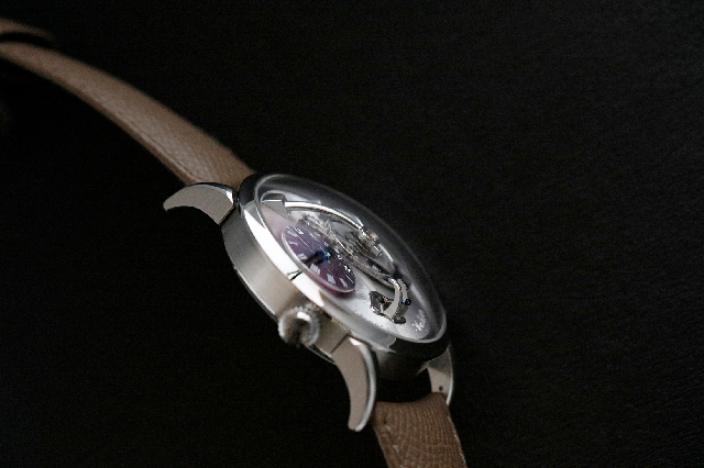 這件來自MB&F的獨(dú)特作品改變了我們對表耳的了解