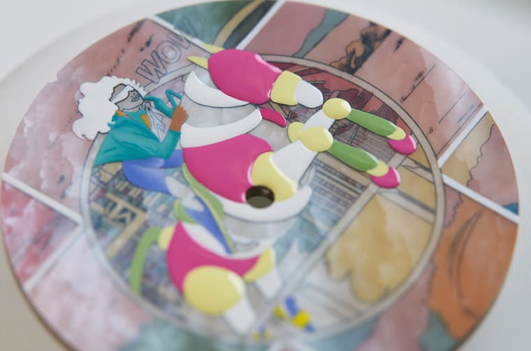 愛(ài)馬仕Arceau限量表于珍珠母貝面盤微繪畫(huà)上漫畫(huà)風(fēng)格絲巾圖案