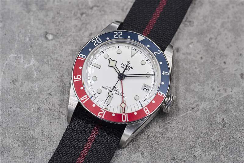 都鐸黑灣格林尼治標(biāo)準(zhǔn)時(shí)間白色北約