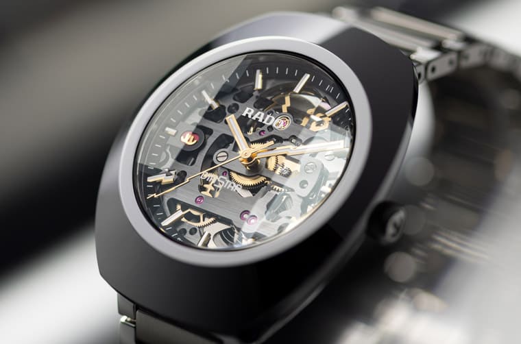 雷達表持續(xù)以獨家材質(zhì)制作DiaStar鉆星系列并升級鏤空機芯