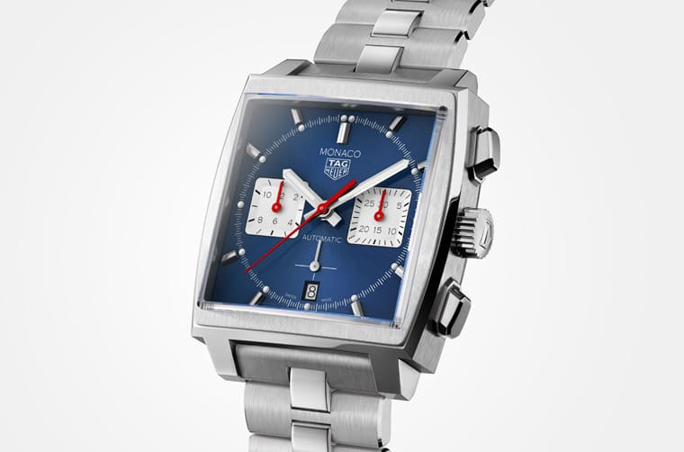 奧蘭多布魯在熱門強片《GT：跨界玩家》中戴了一款超經(jīng)典方形賽車表