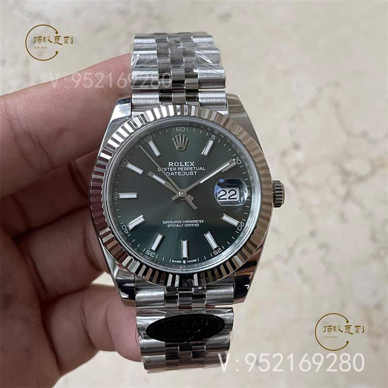 自動機械機芯和手動機械機芯手表有什么區別