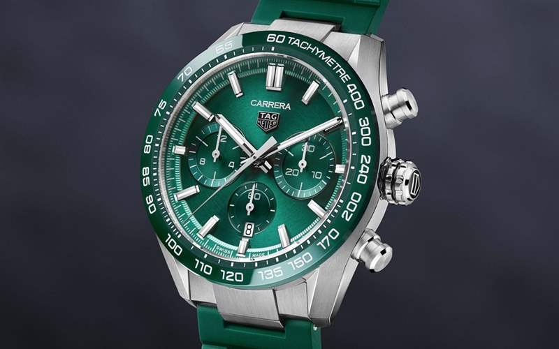 泰格豪雅推出Carrera Chronograph 44mm Green計時碼表：新綠色盤+陶瓷表圈