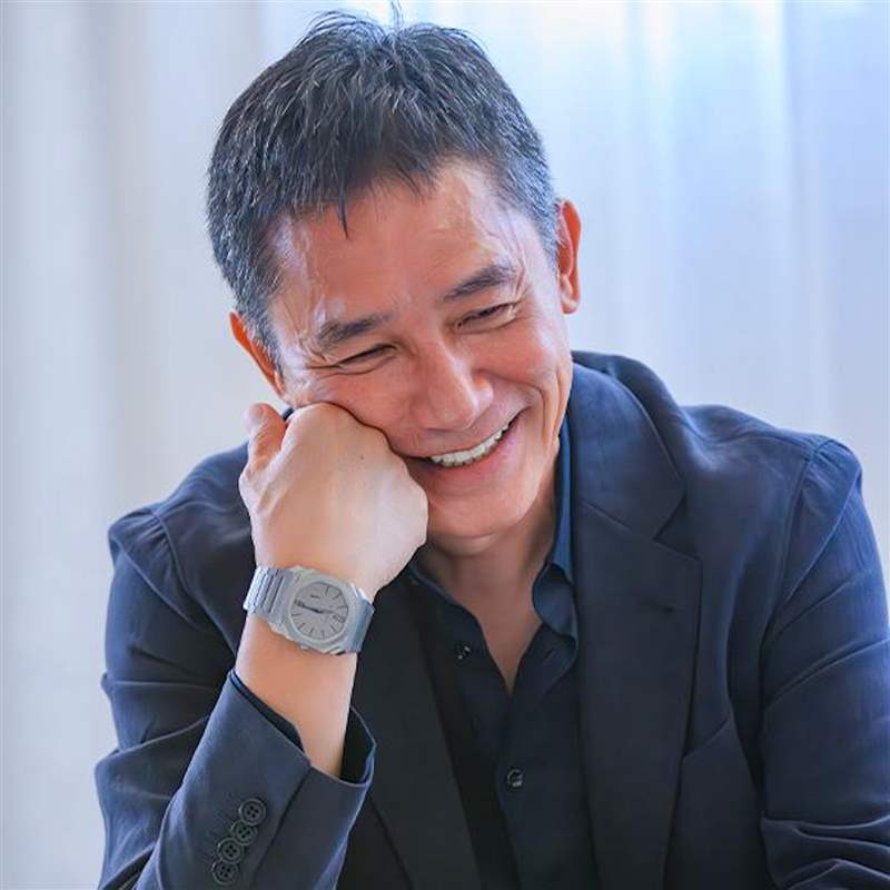 梁朝偉勇奪威尼斯終身成就獎成亞洲首例手上配飾反映個人特質