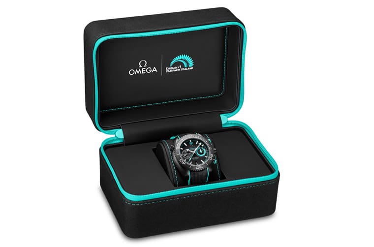 歐米茄以海馬Planet Ocean計時碼表為基礎創作最新阿聯酋航空紐西蘭ETNZ船隊聯名表