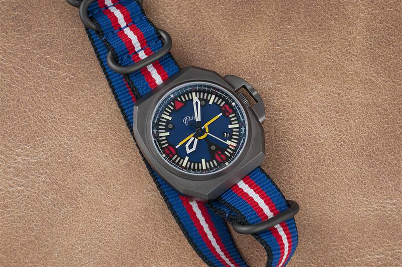 手表評論:理查德·哈維的態度