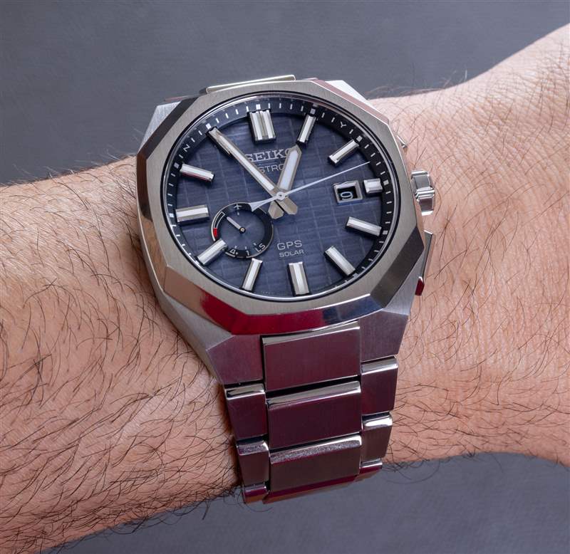 手表評(píng)測(cè)：精工Astron GPS太陽(yáng)能SSJ013帶集成鈦表鏈