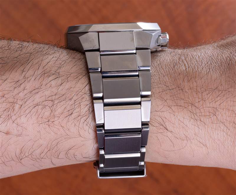 手表評(píng)測(cè)：精工Astron GPS太陽(yáng)能SSJ013帶集成鈦表鏈