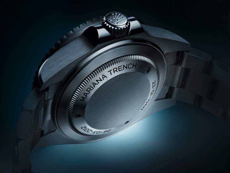 推出Oyster Perpetual Deepsea Challenge專業(yè)超深潛水腕表：11000米防水性能，首枚鈦殼表