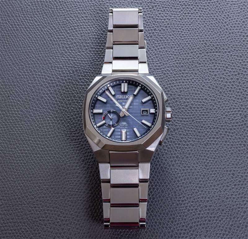 手表評(píng)測(cè)：精工Astron GPS太陽(yáng)能SSJ013帶集成鈦表鏈