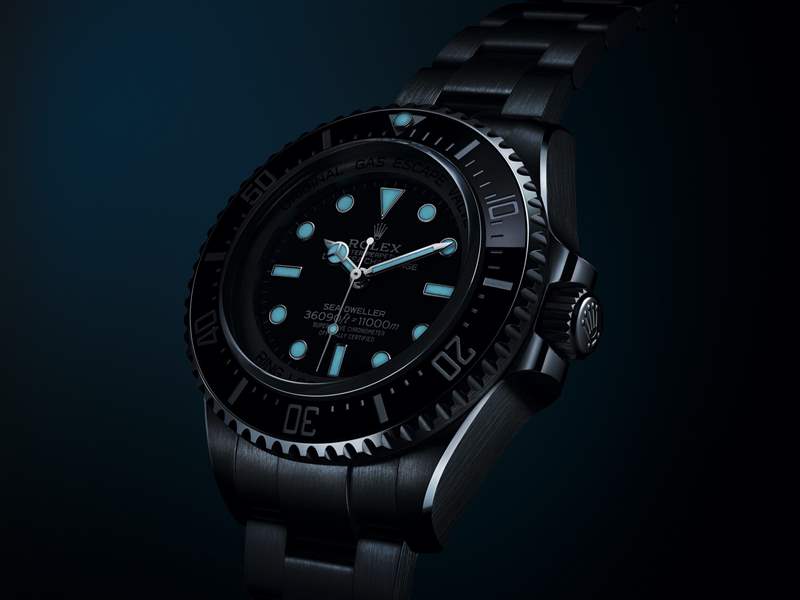 推出Oyster Perpetual Deepsea Challenge專業(yè)超深潛水腕表：11000米防水性能，首枚鈦殼表