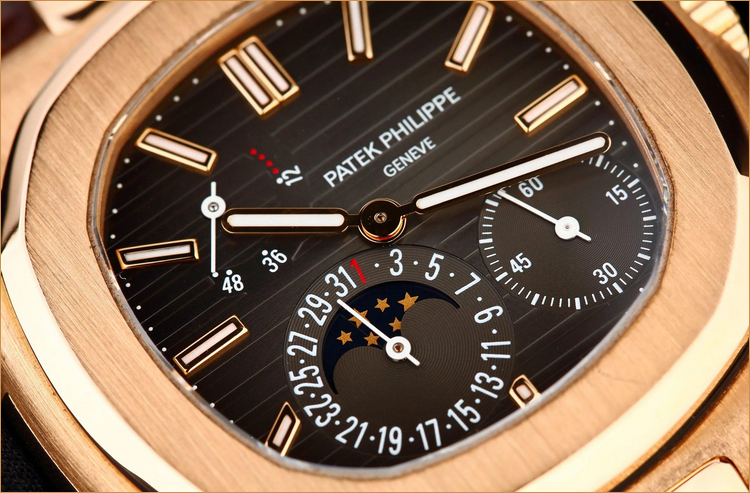 百達(dá)翡麗江詩(shī)丹頓哪個(gè)好