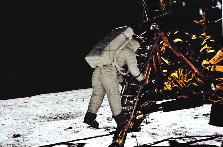 紀(jì)念歷史瞬間：歐米茄超霸與阿波羅11號(hào)登月55周年