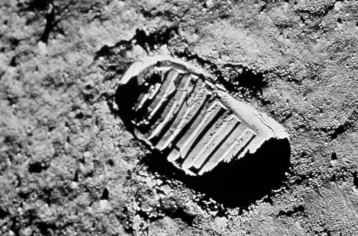 紀(jì)念歷史瞬間：歐米茄超霸與阿波羅11號(hào)登月55周年