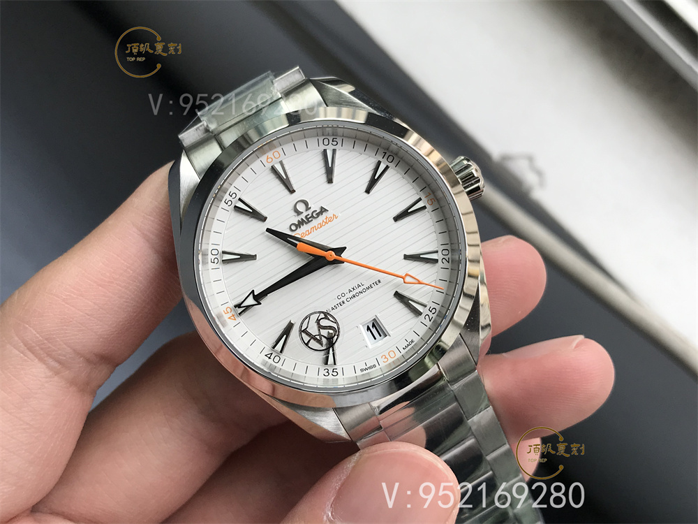 VS廠天花板歐米茄海馬150m柚木白盤(pán)腕表做工評(píng)測(cè),8900一體機(jī)功能對(duì)版嗎