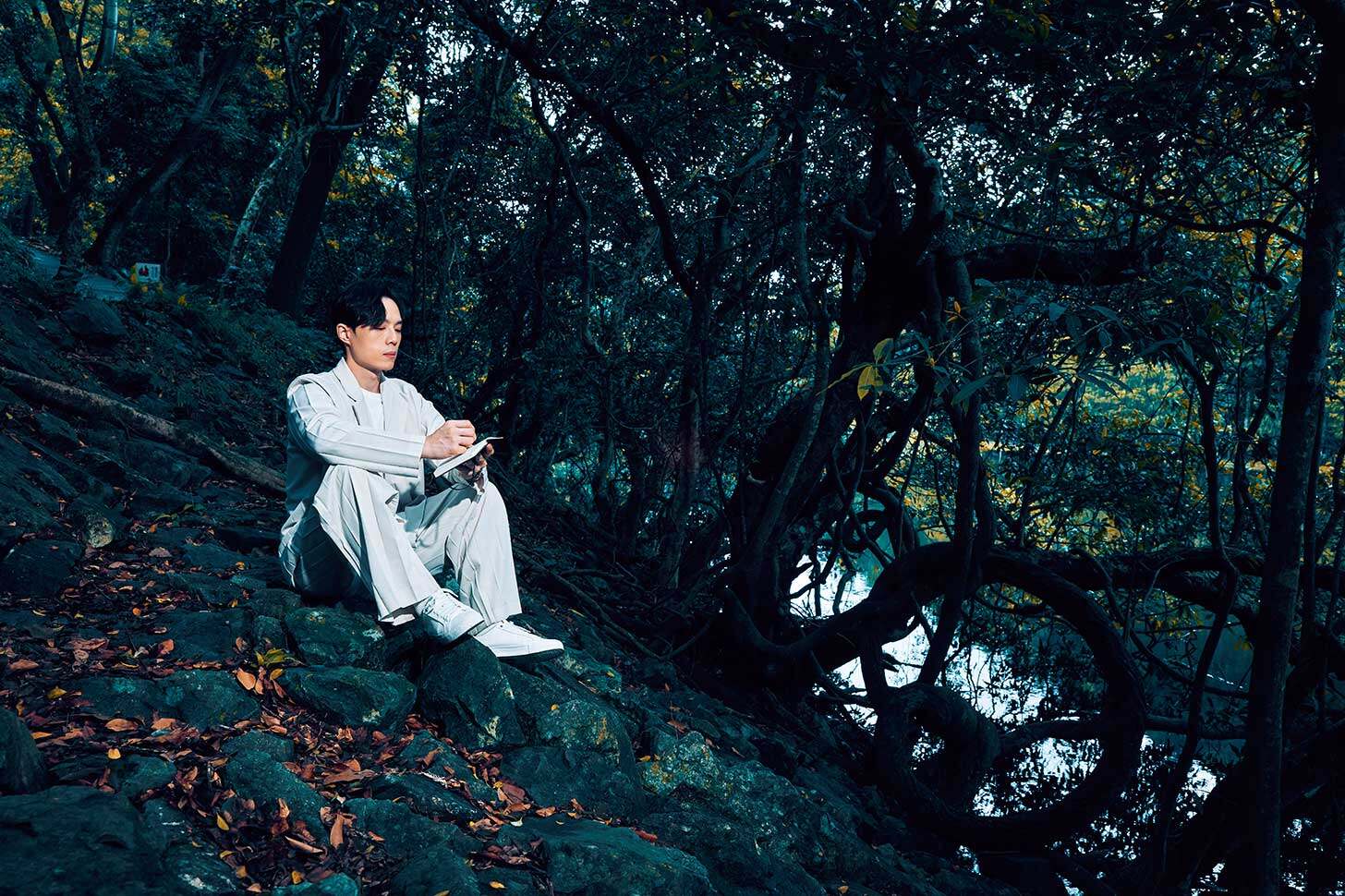 以藝術(shù)凝住時間|江詩丹頓與飄雅活藝共同呈獻「永恒連結(jié)|共鑄之緣」展覽體現(xiàn)廖榮想師傅與徒弟林繁盛兩代人智慧傳承