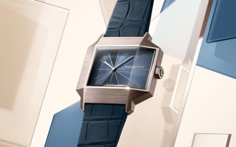 愛(ài)彼[RE]Master02：復(fù)古與創(chuàng)新的融合，沙金材質(zhì)演繹不對(duì)稱(chēng)美學(xué)