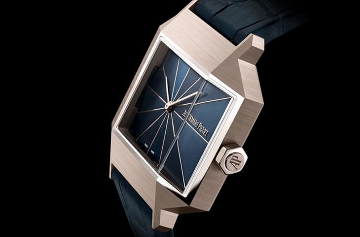 愛(ài)彼[RE]Master02：復(fù)古與創(chuàng)新的融合，沙金材質(zhì)演繹不對(duì)稱美學(xué)