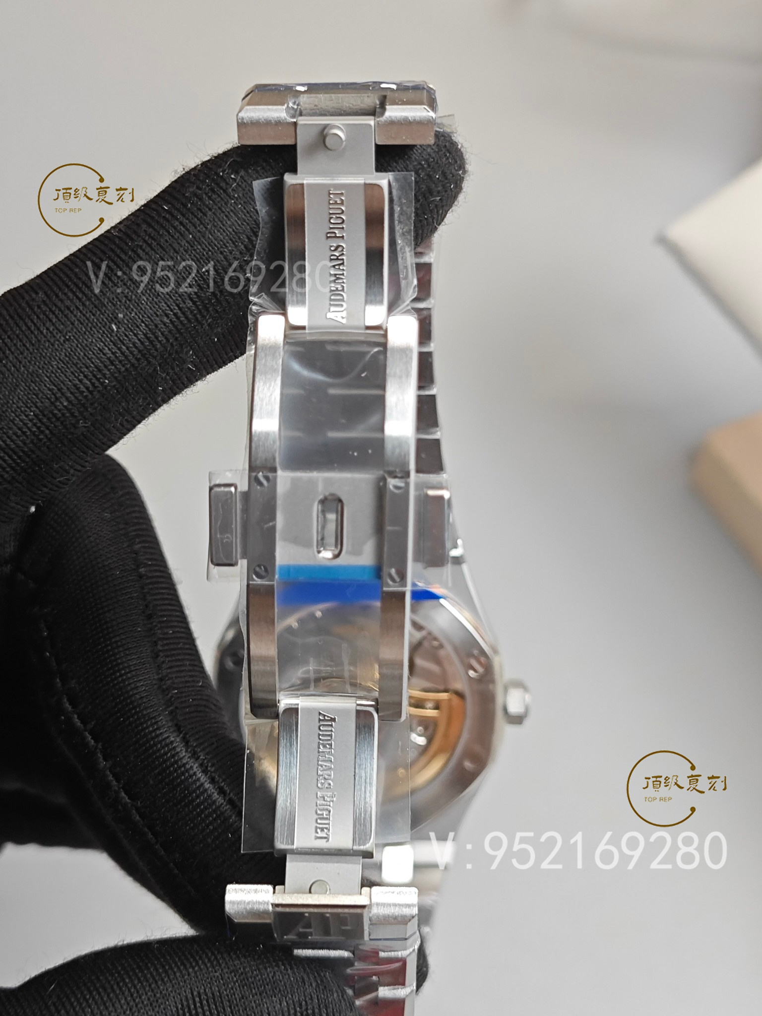 APS廠愛彼皇家橡樹15500ST系列新升級(jí)：中軸改進(jìn)與盤面細(xì)節(jié)優(yōu)化